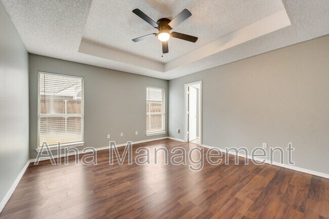 Building Photo - 6609 Gardenia Dr