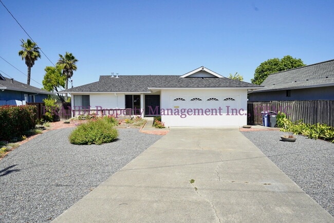 Building Photo - Serene Living on the Water’s Edge – Bright...