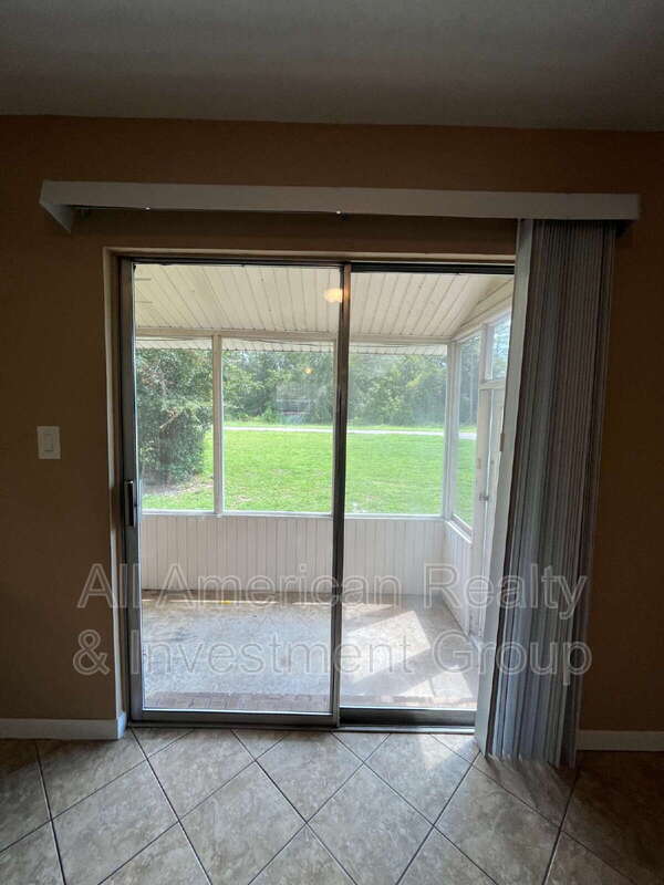Building Photo - 939 Tanager Rd