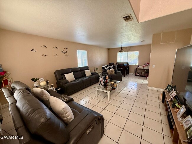 Building Photo - 4853 Minstrel Dr