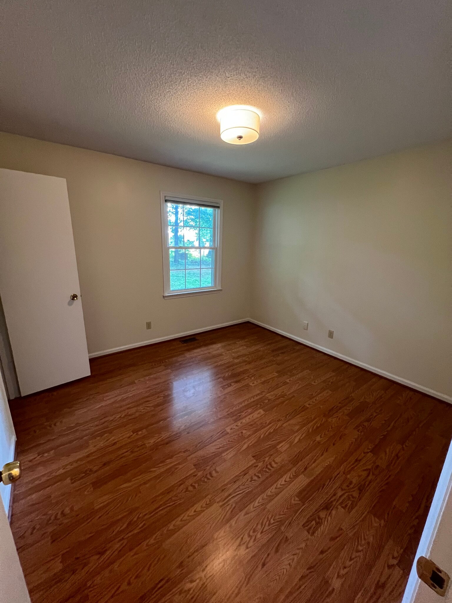Building Photo - 4905 Heritage Dr