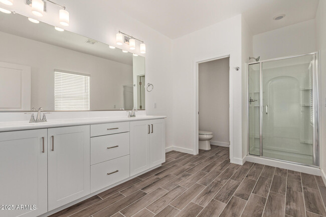 Building Photo - 1564 N Pueblo Dr