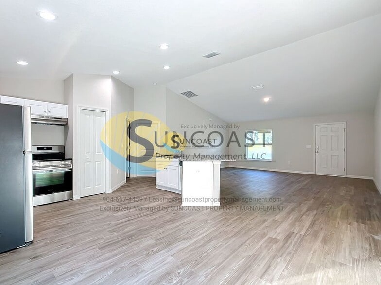 Building Photo - 9473 N Athenia Dr