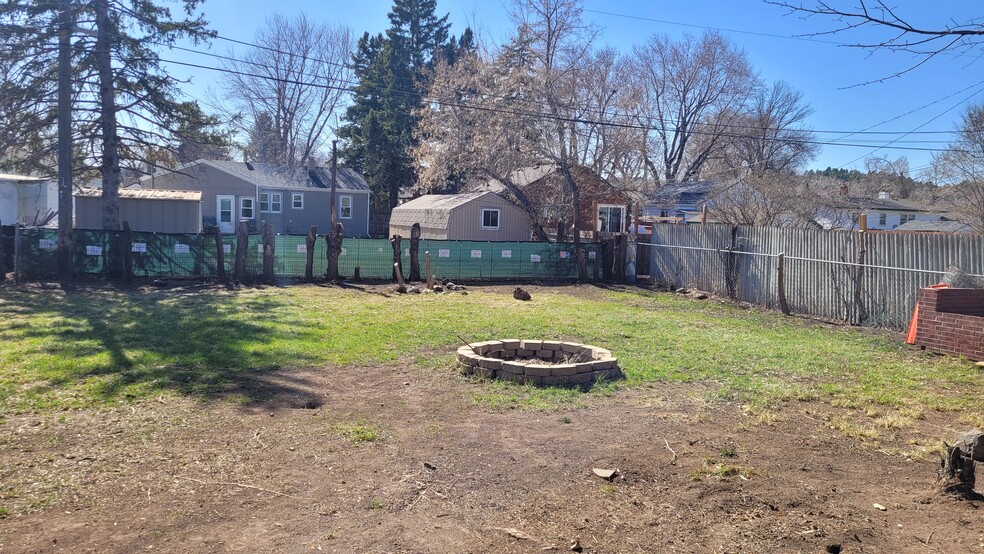 Building Photo - 2027 2nd Ave