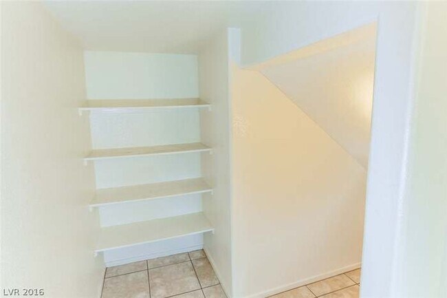Building Photo - Southwest Three Bedroom Home!!!