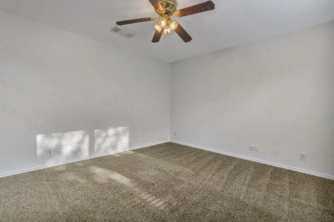 Back Bedroom - 9859 Chelsea Cir