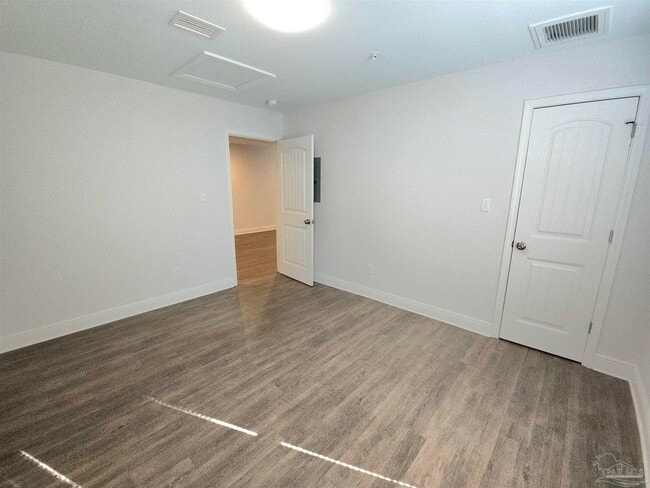 Building Photo - 313 N Navy Blvd