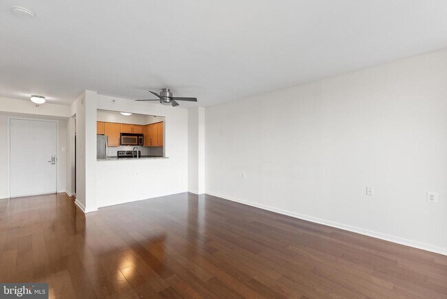 Building Photo - 10101 Grosvenor Pl