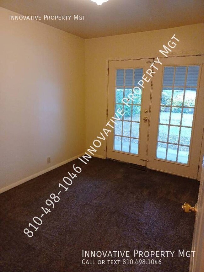 Building Photo - 2829 Plainfield Ave