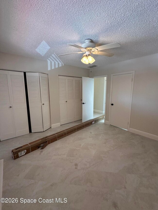 Building Photo - 55 Riverside Dr