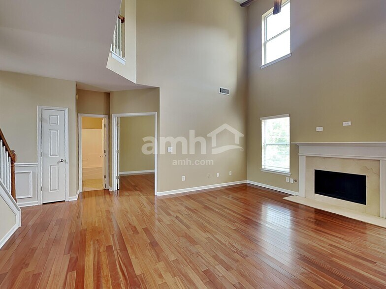 Building Photo - 1380 Grey Rock Way