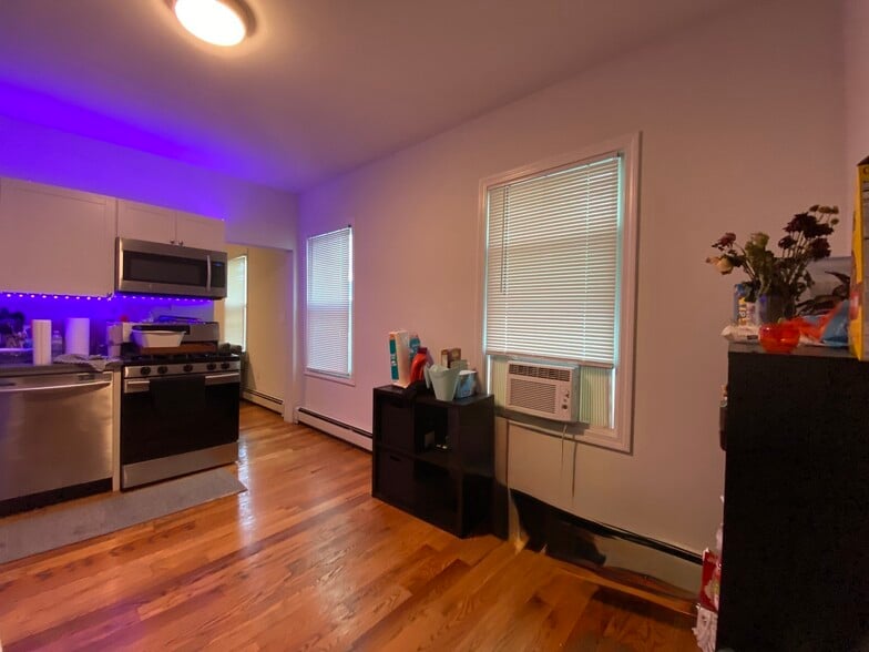 Building Photo - 400 Cardinal Medeiros Ave