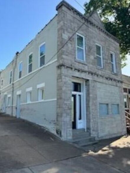 front of building - 6659 Garner Ave