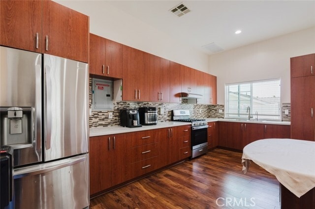Building Photo - 833 E Verdugo Ave