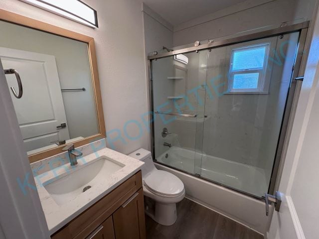 Building Photo - Charming 2-Bed, 2-Bath Duplex Retreat in V...