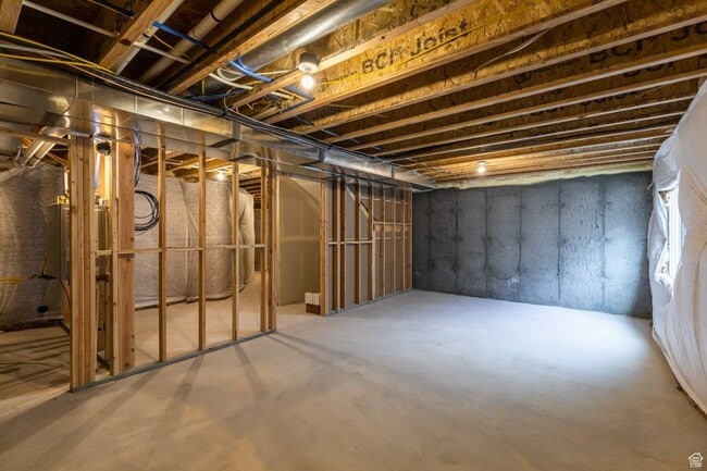 Building Photo - 277 W 730 N