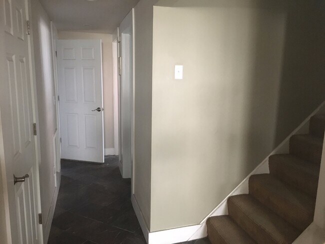 Building Photo - Live a Block Away from Sloan's Lake! Licen...
