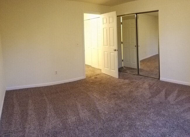 Building Photo - Spacious 4-Bedroom Home with Fenced Yard &...