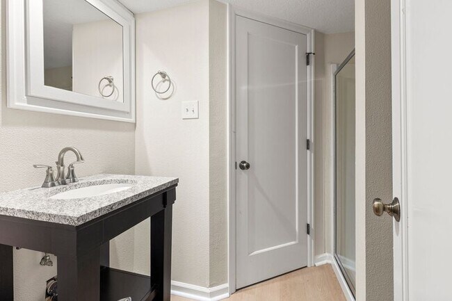 Building Photo - 4707 N Willamette Blvd