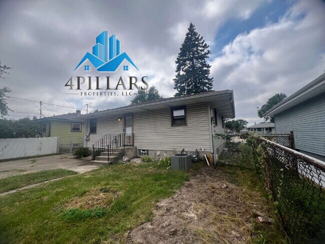 Building Photo - "Charming 3-Bedroom Haven with Finished Basement & Gleaming Hardwood Floors in Hammond!"