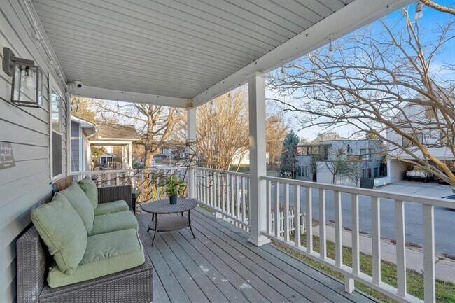 Building Photo - 1520 Foote St NE