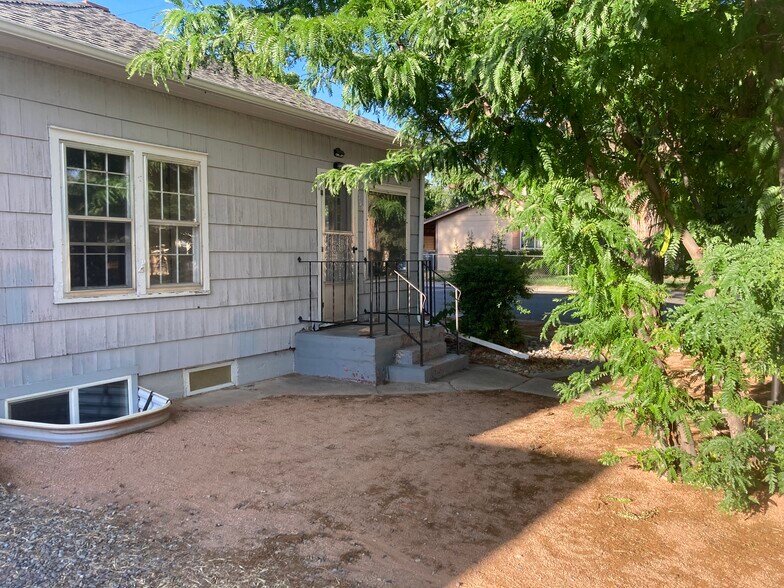 Building Photo - 1350 Texas Ave.