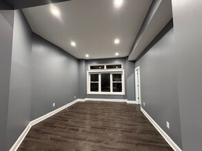 Building Photo - 6927 S Harvard Ave