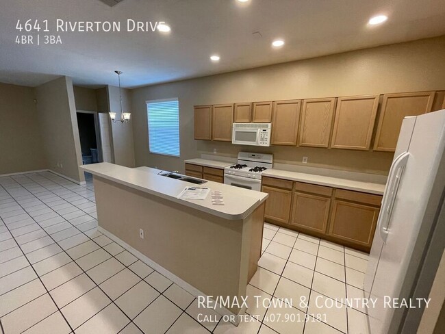 Building Photo - 4641 Riverton Dr