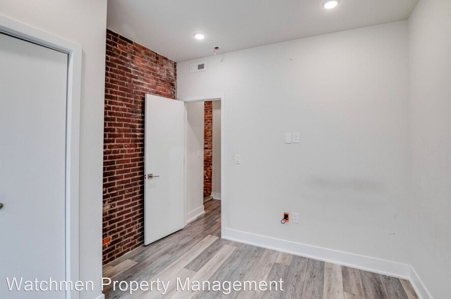 Building Photo - 1801 N Willington St