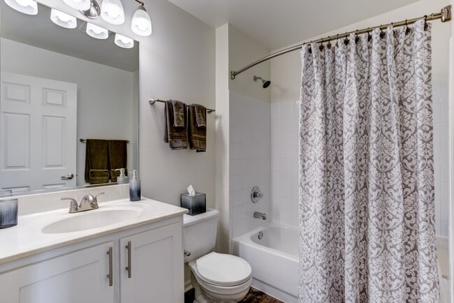Building Photo - 304 Sibelius Ct