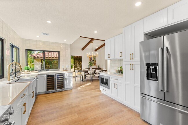 Building Photo - 44350 Michigan Ct