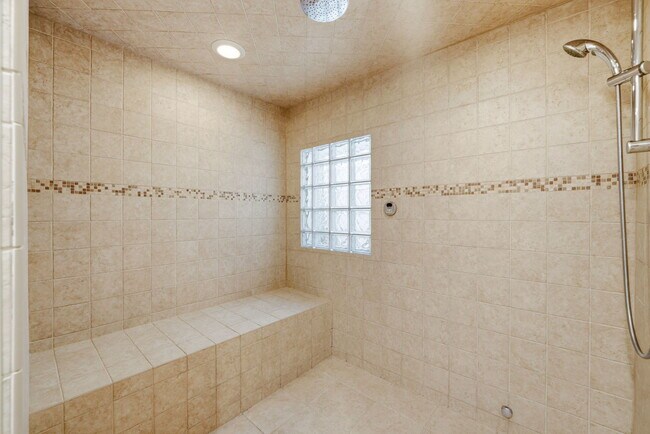 Building Photo - 2181 2nd St