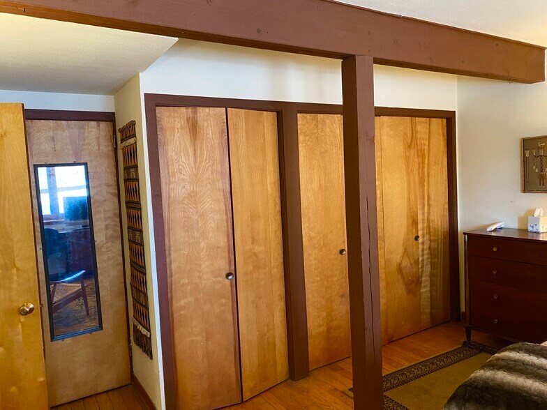 Bedroom closets - 206 Hanshaw Rd