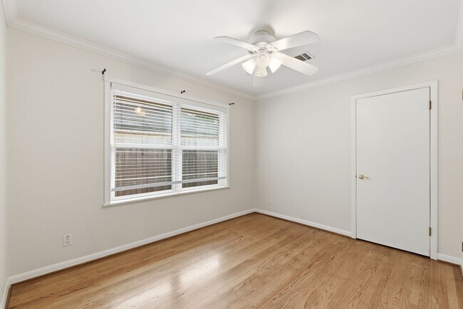 Building Photo - 1618 Willowby Dr