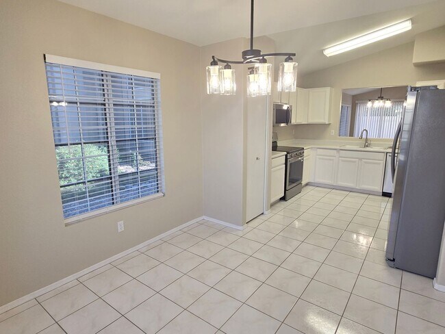 Building Photo - Remodeled 3-bedroom at Cooper and Warner/Ray