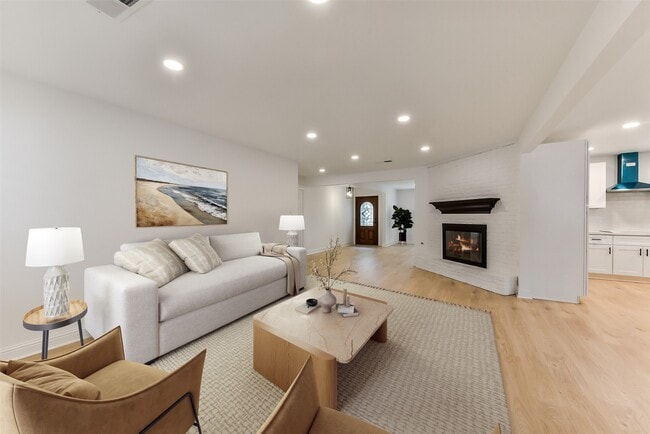 Building Photo - 5946 Valkeith Dr