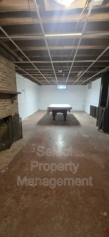 Building Photo - 7610 W Jefferson Blvd