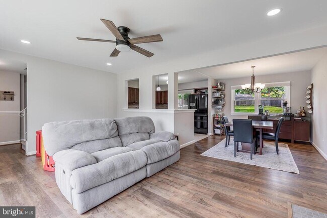 Building Photo - 6006 Rivanna Dr
