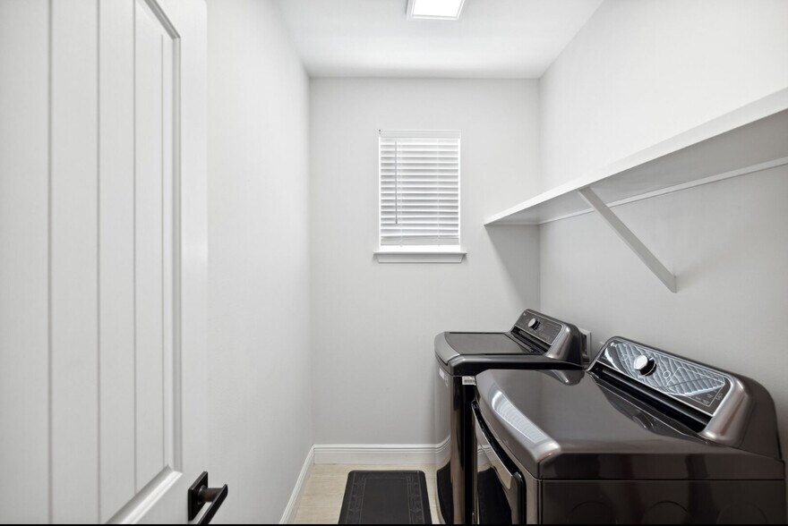 Building Photo - 20 Inlet Cv