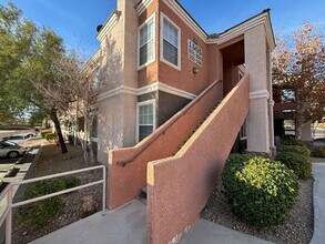 Building Photo - Charming 2Bed/Bath Condo located in a beautiful gated community in the Southwest.