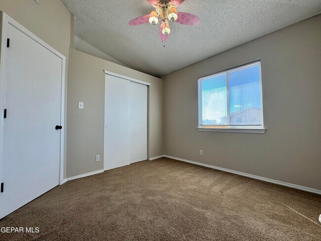 Building Photo - 12270 Tierra Bella Dr