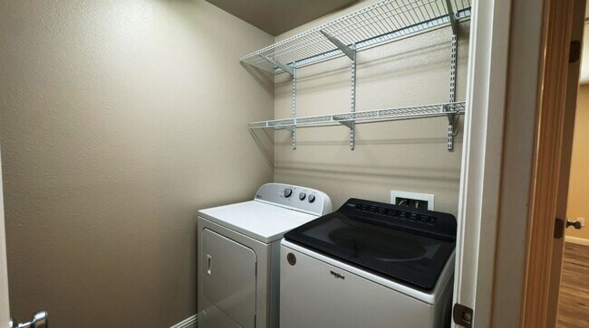 Building Photo - Move in Special! 2 Weeks free!  Home for R...