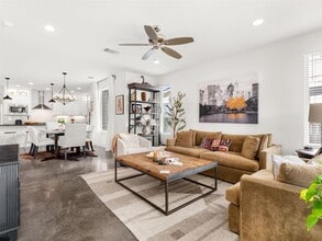 Building Photo - 3711 Garden Villa Ln