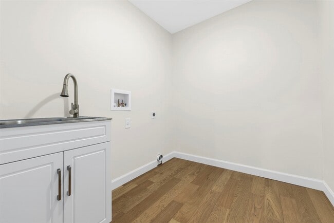 Building Photo - 630 Booneslick Rd