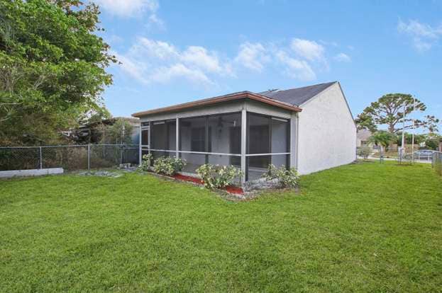Building Photo - 113 Pinewood Ct