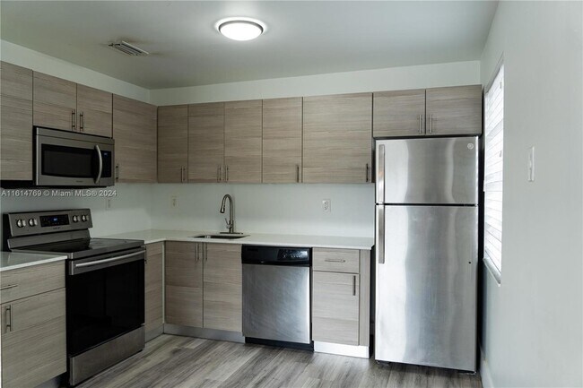 Building Photo - 4876 NW 4th Terrace