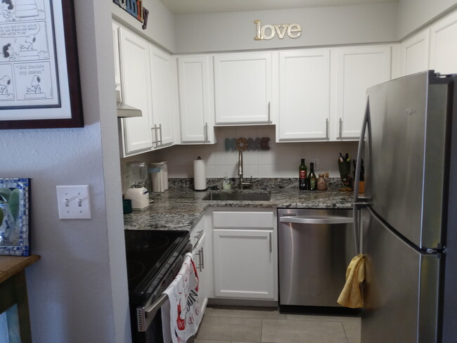 Kitchen - 1350 Josephine St