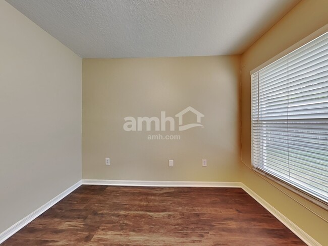 Building Photo - 518 Napa Valley Cir