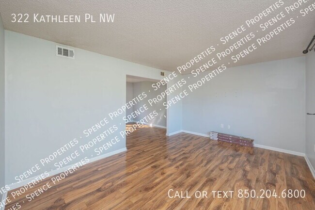 Building Photo - 322 Kathleen Pl NW