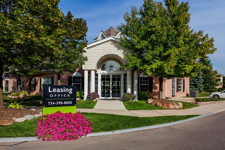 Canton Club Apartments Canton, MI 41265 Crossbow Cir Canton MI